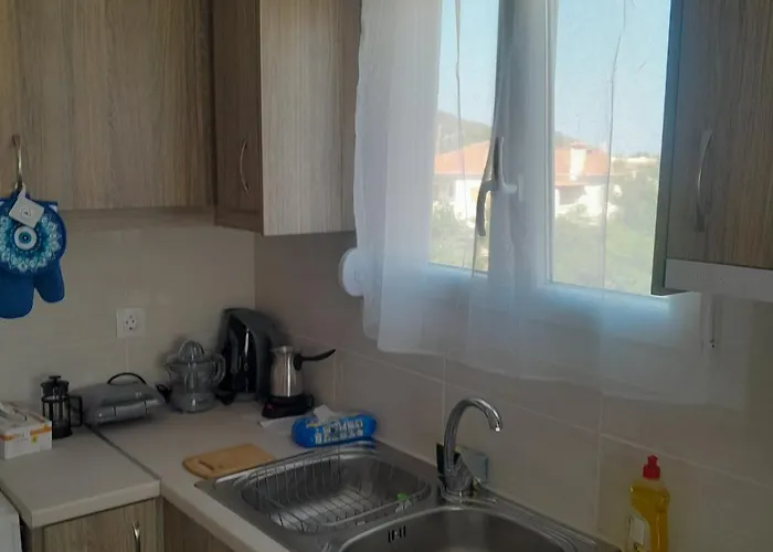 Wooden 度假居 埃尔米奥尼